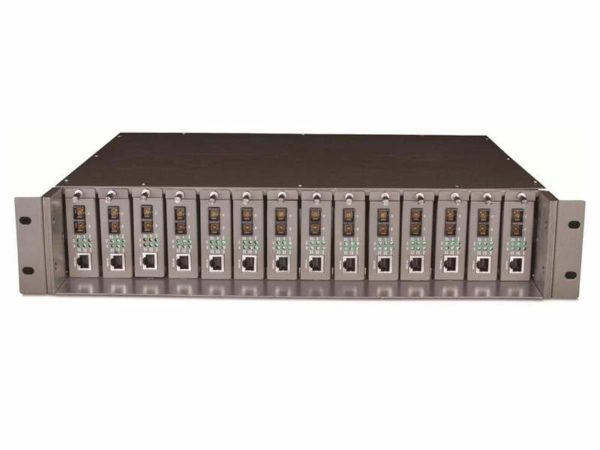 Chasis TP-LINK para montaje en rack de 14 bahías